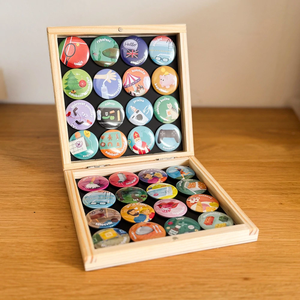 Dřevěná krabička na magnetky